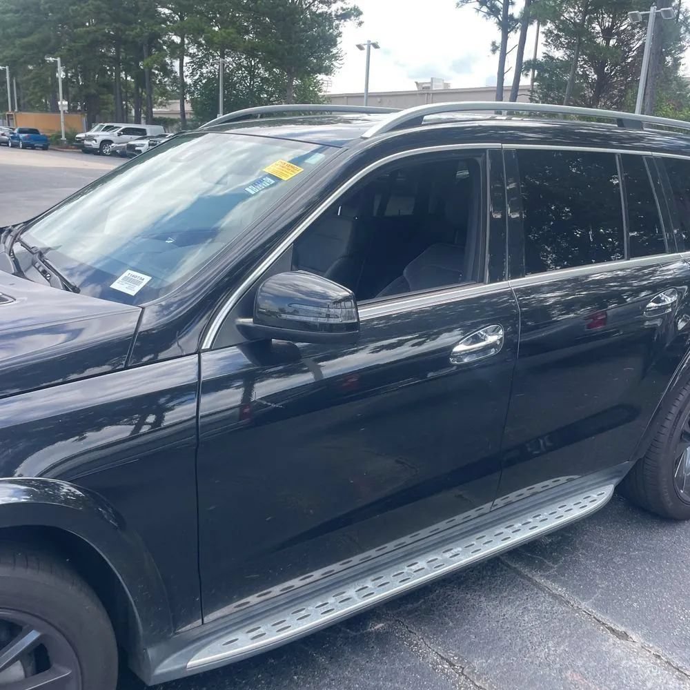 Used 2015 Mercedes-Benz GL 550 4MATIC image 4