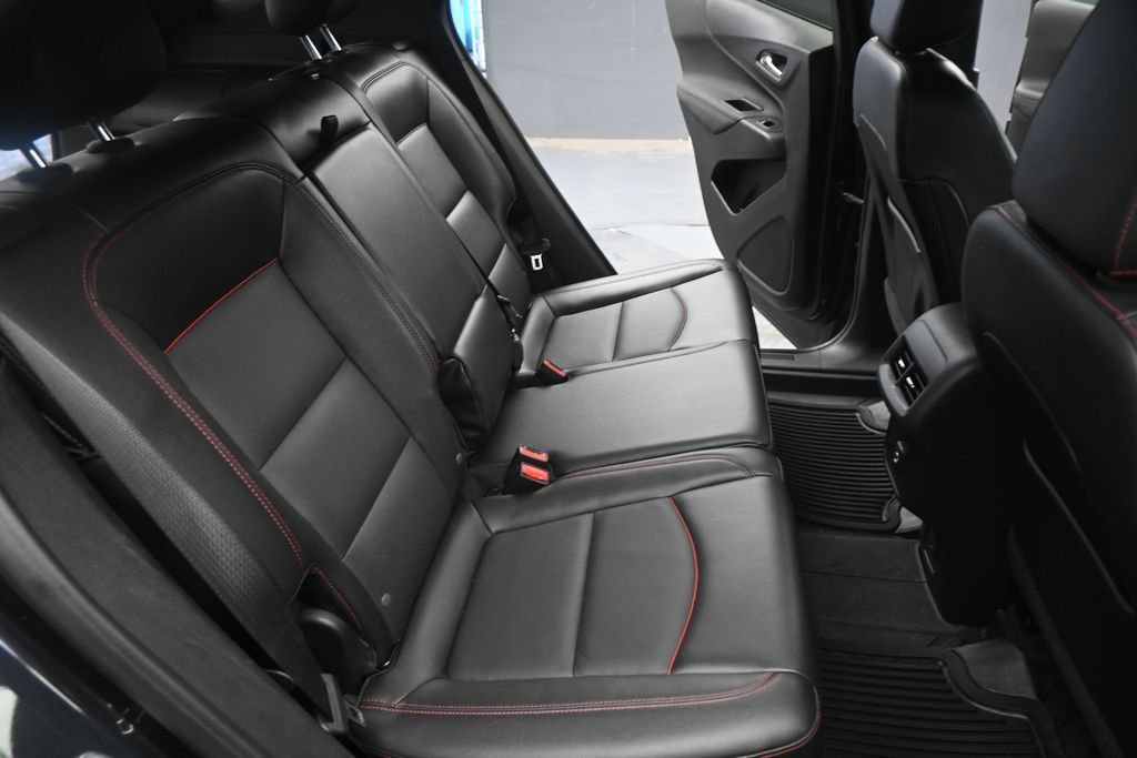 Used 2023 Chevrolet Equinox RS w/ RS Leather Package FWD image 22