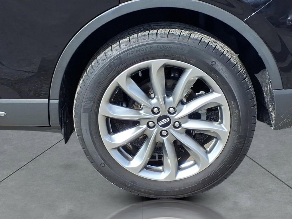 Used 2022 Lincoln Corsair FWD w/ Premium Package image 4