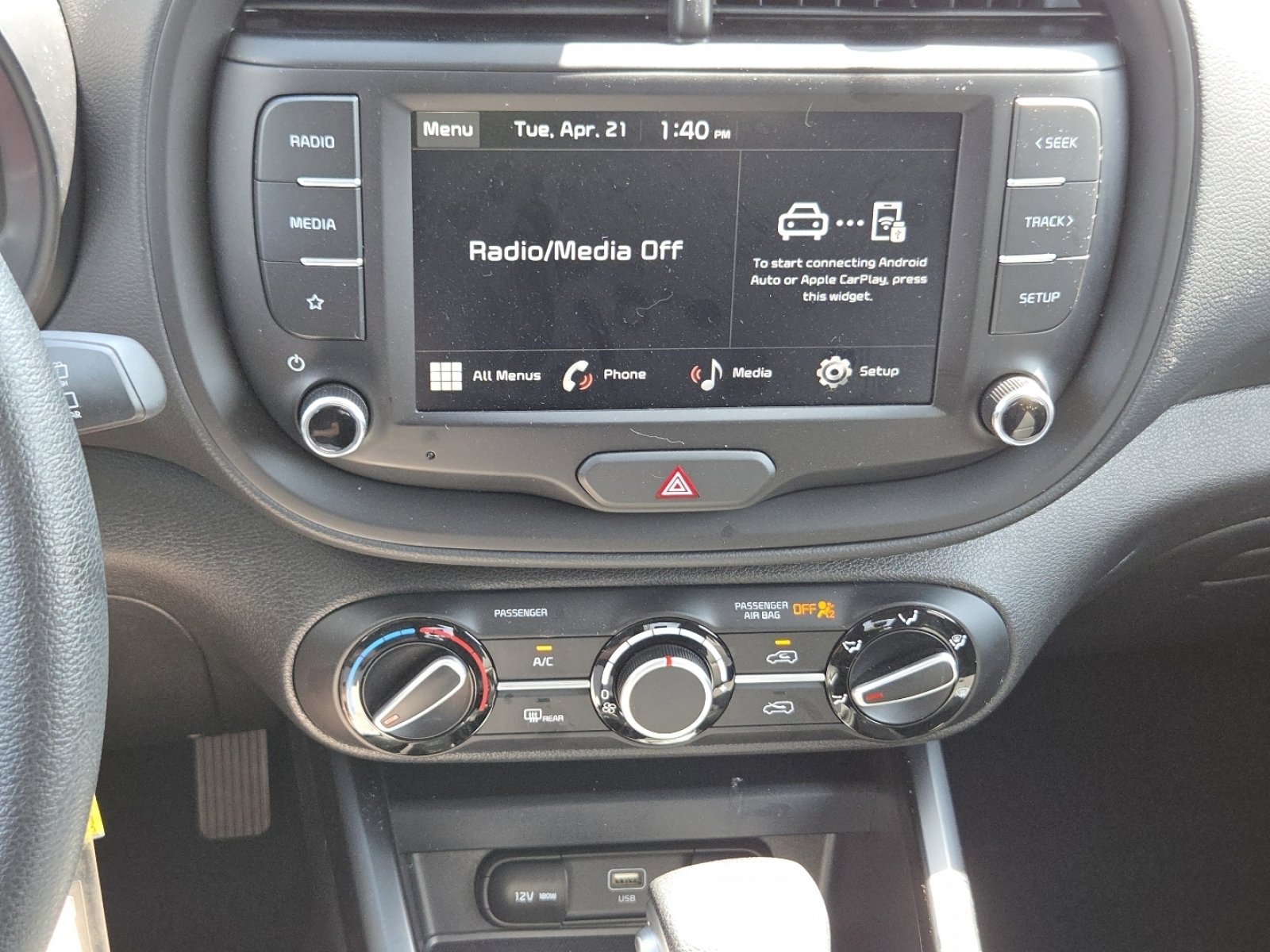 Used 2025 Kia Soul LX w/ LX Technology Package FWD image 29