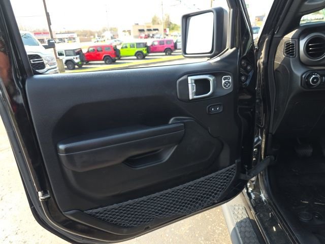 Used 2021 Jeep Wrangler Unlimited Sport w/ Sun And Sound Package AWD/4WD image 13