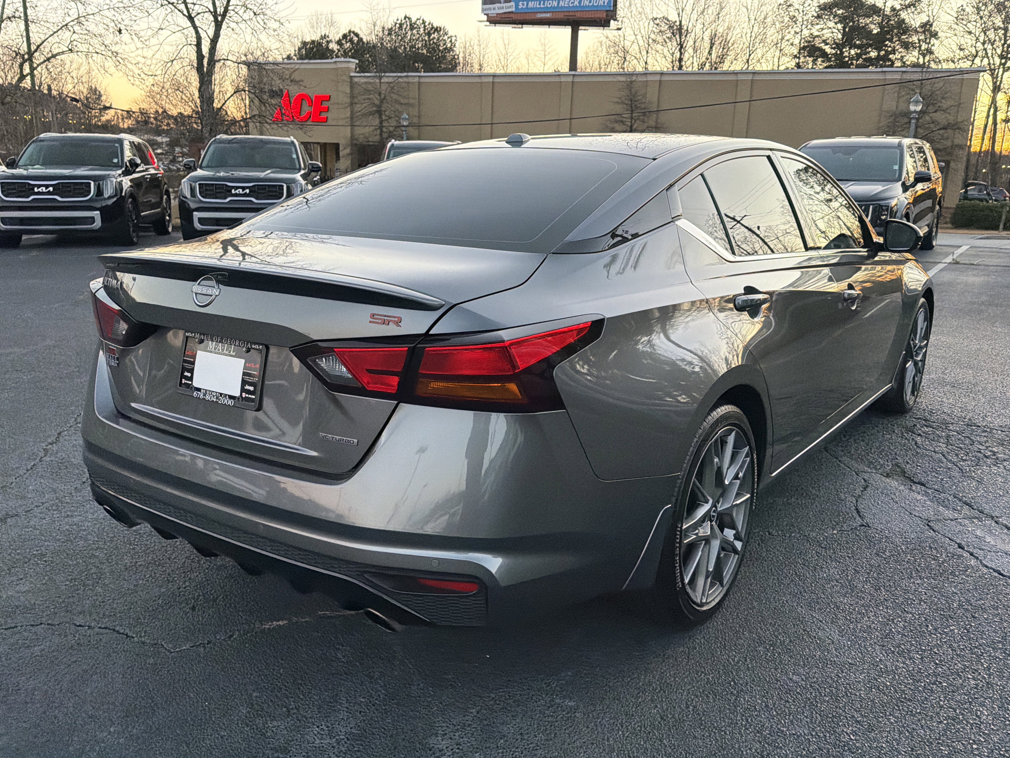 Used 2024 Nissan Altima 2.0 SR image 7