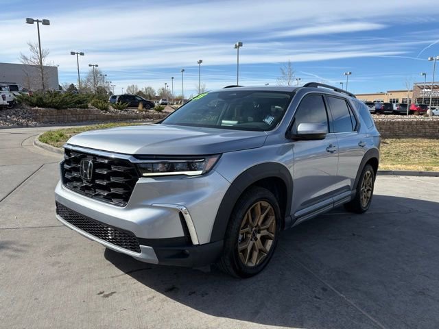 Used 2024 Honda Pilot Touring image 3