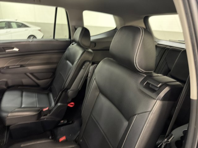 Used 2021 Volkswagen Atlas SEL R-Line image 7
