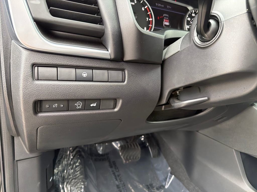 Used 2023 Nissan Rogue SV w/ SV Premium B Package FWD image 21