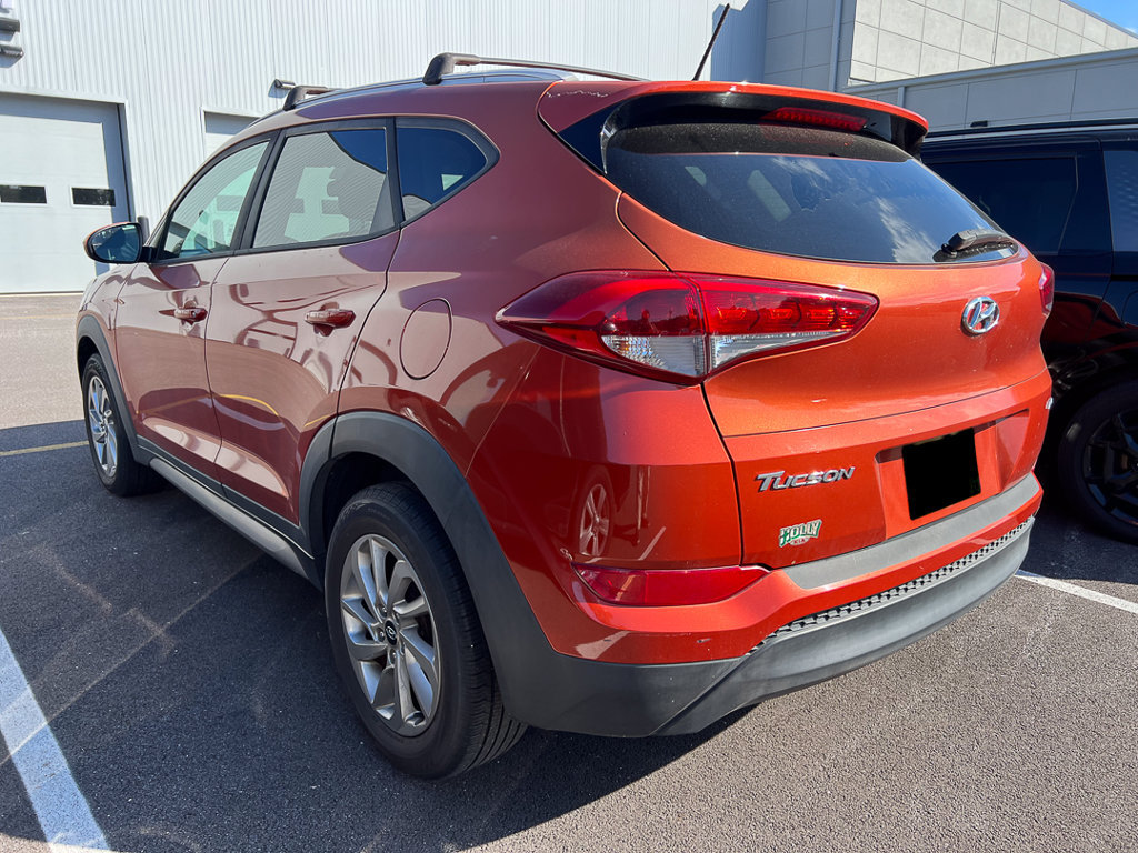 Used 2017 Hyundai Tucson SE w/ SE Popular Package 02 AWD/4WD image 3