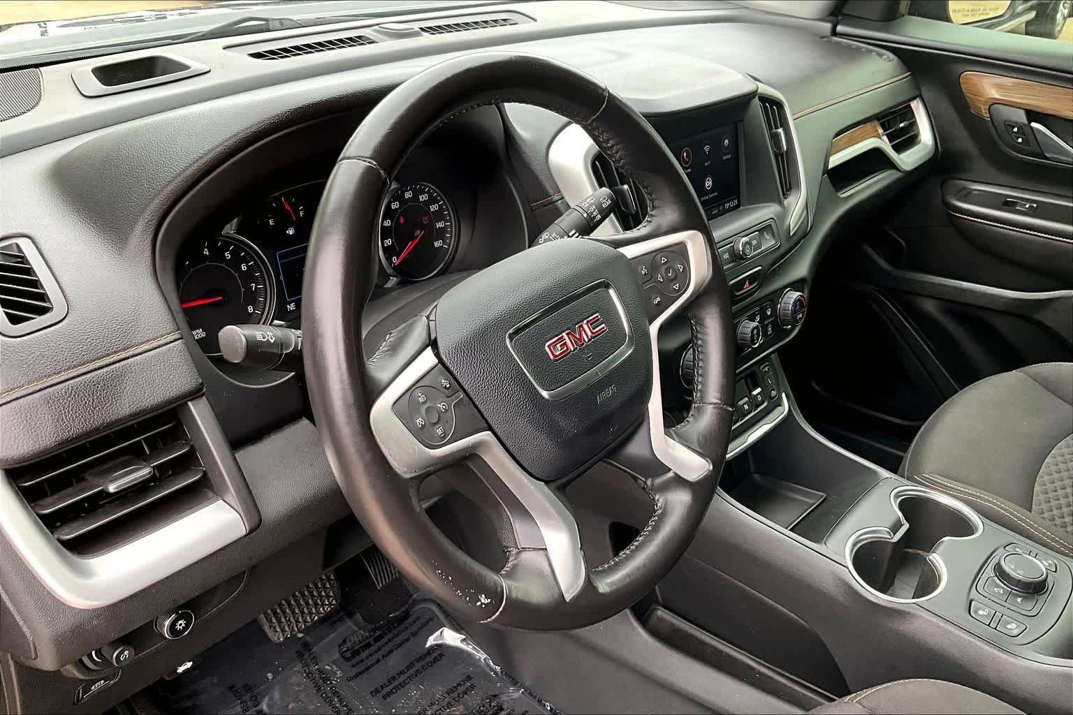 Used 2020 GMC Terrain SLE w/ Driver Convenience Package FWD image 17