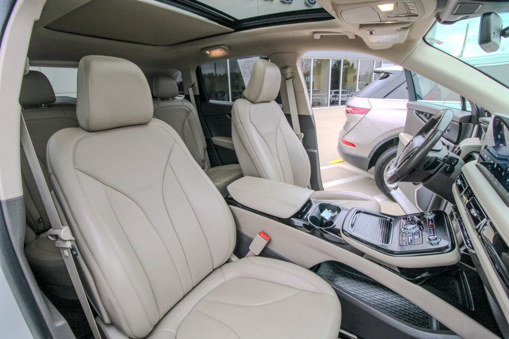 Used 2021 Lincoln Nautilus Reserve w/ Equipment Group 201A image 19