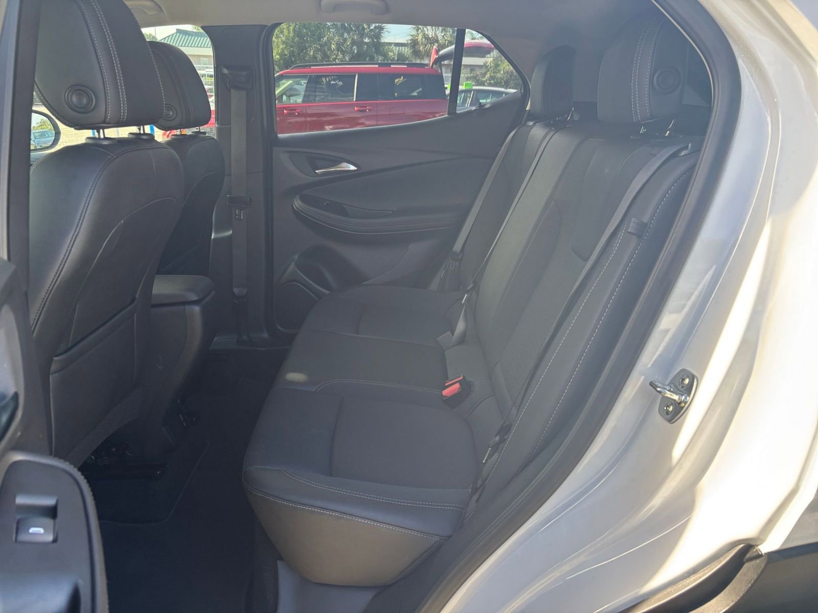Used 2025 Buick Encore GX Preferred FWD image 28