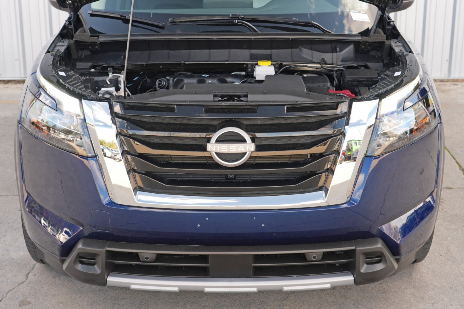 Used 2025 Nissan Pathfinder SL AWD/4WD image 6