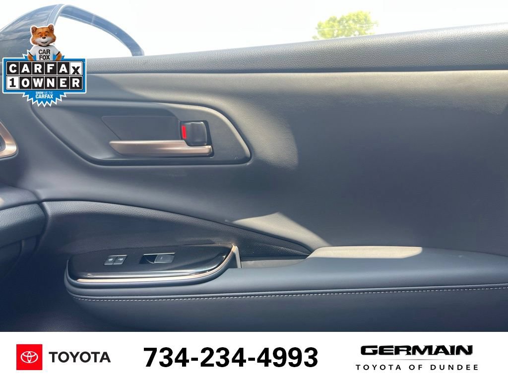 Used 2025 Toyota Crown Signia AWD/4WD image 31