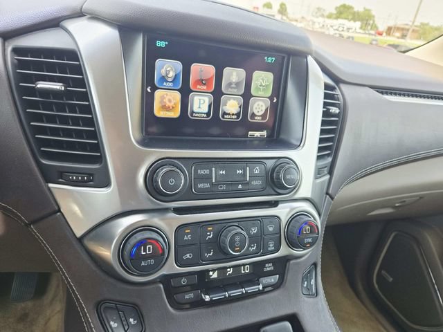 Used 2015 Chevrolet Suburban LT RWD image 27