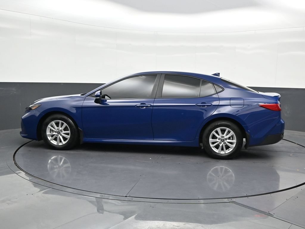 Used 2025 Toyota Camry LE w/ Convenience Package FWD image 2