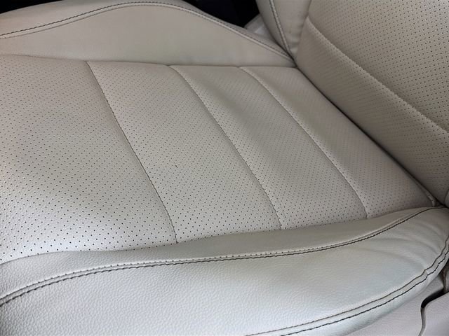 Used 2022 Mercedes-Benz GLS 450 4MATIC image 20