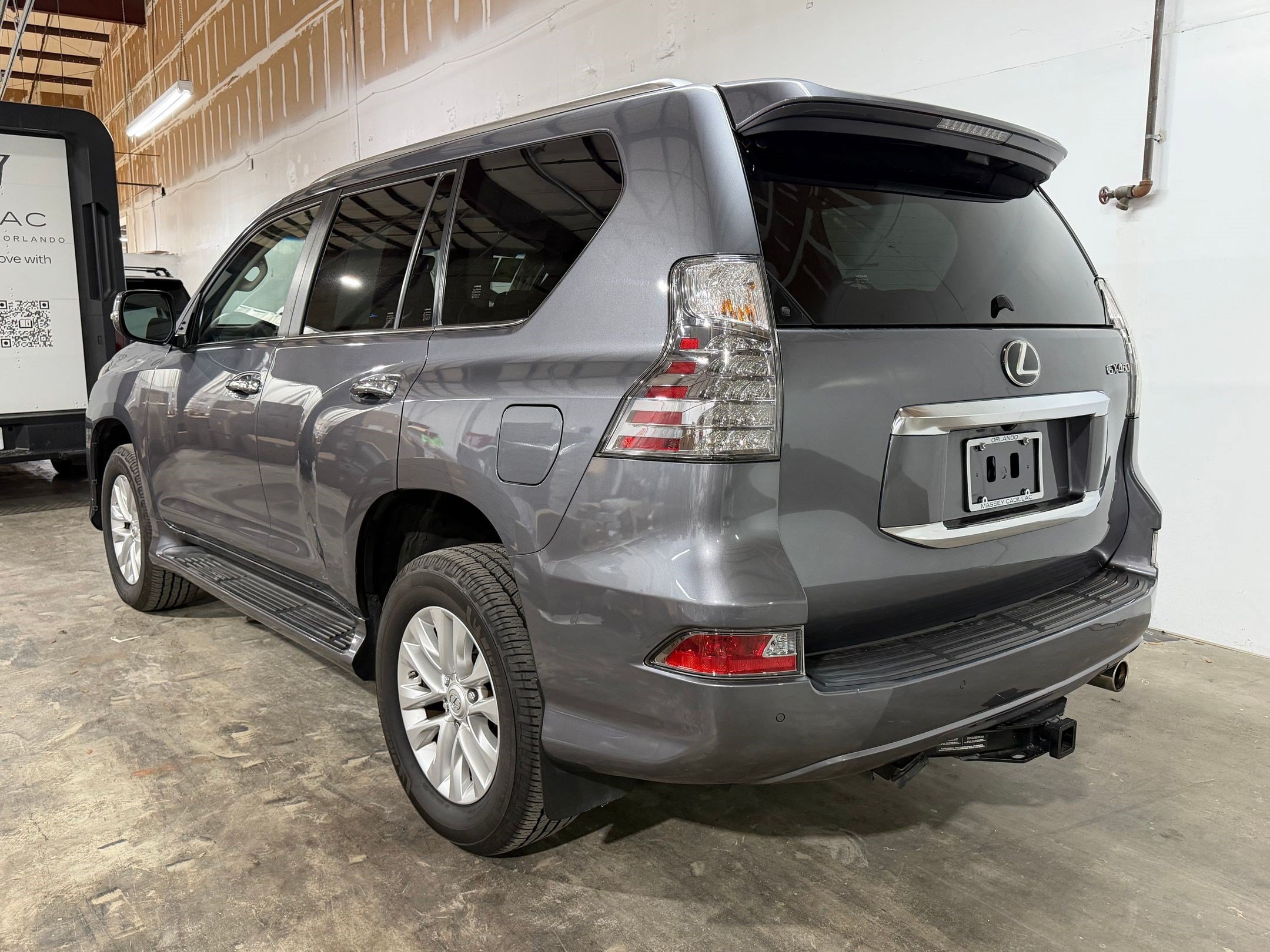 Used 2023 Lexus GX 460 Premium AWD/4WD image 3