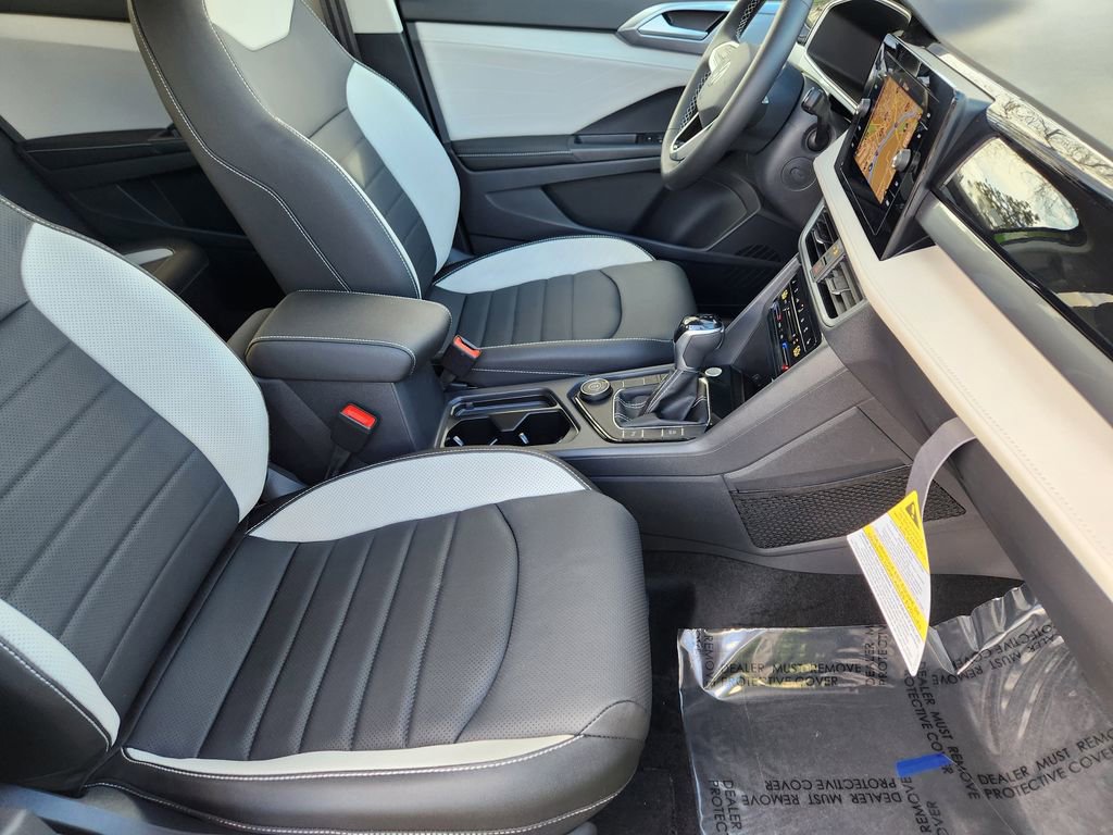 New 2026 Volkswagen Taos SEL image 19