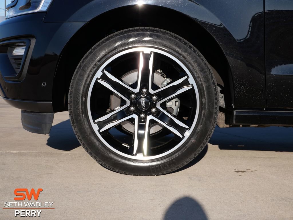 Used 2021 Ford Expedition Limited image 10