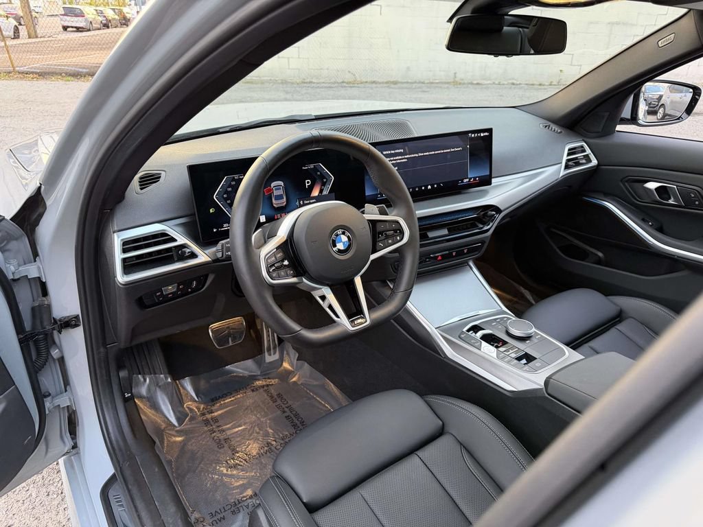 Used 2026 BMW 330i xDrive Sedan AWD/4WD image 22