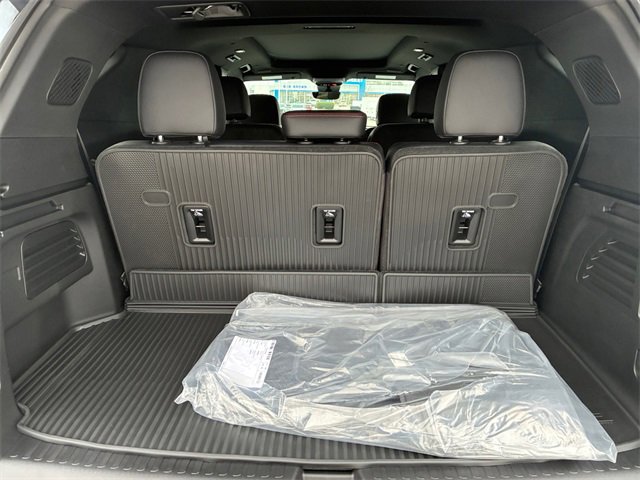 New 2026 Chevrolet Traverse RS w/ LPO, Floor Liner Package image 16