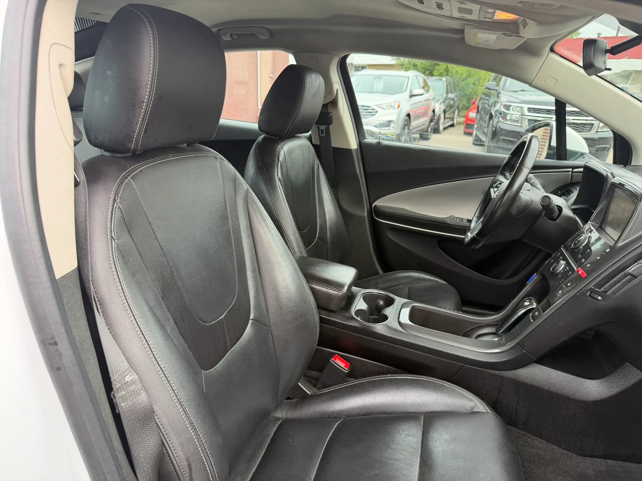 Used 2013 Chevrolet Volt Premium w/ Premium Trim Package FWD image 17