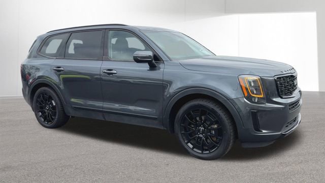 Used 2022 Kia Telluride EX w/ EX Premium Package image 2