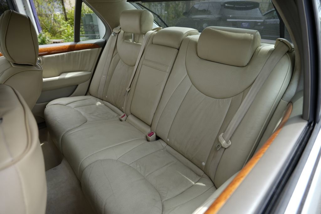 Used 2005 Lexus LS 430 RWD image 17