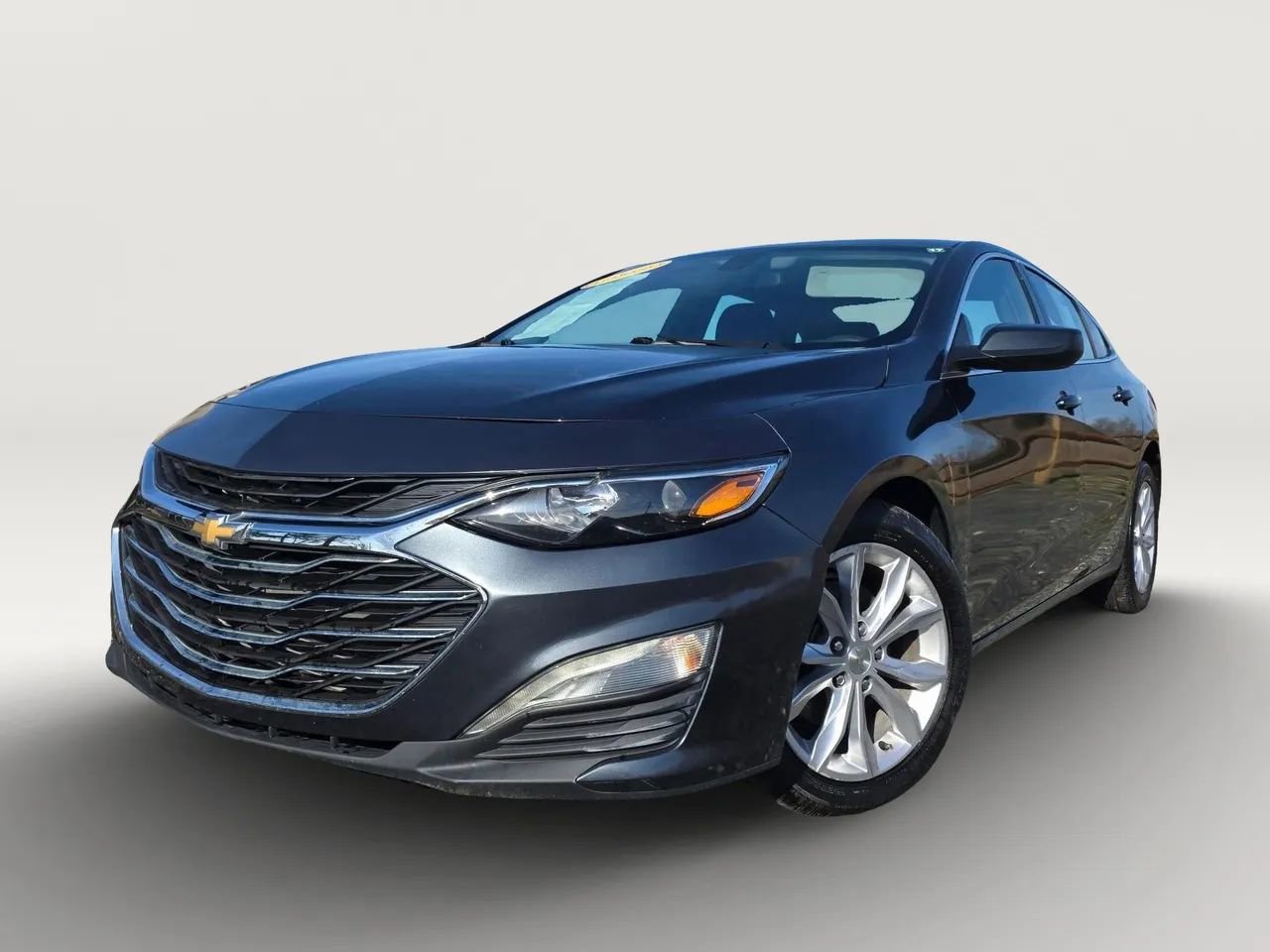Used 2020 Chevrolet Malibu LT image 1