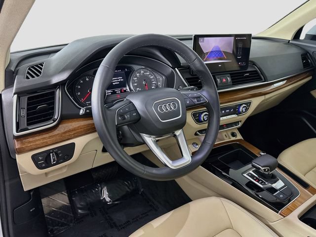 Used 2023 Audi Q5 2.0T Premium w/ Convenience Package AWD/4WD image 9