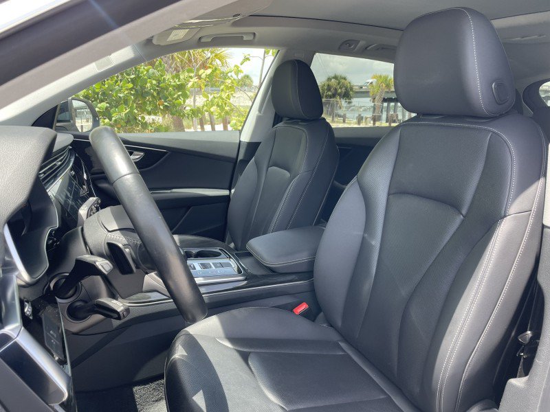 Used 2019 Audi Q8 Premium Plus w/ Premium Plus AWD/4WD image 2
