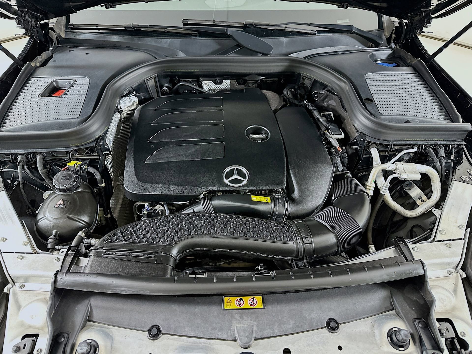 Certified 2022 Mercedes-Benz GLC 300 image 32