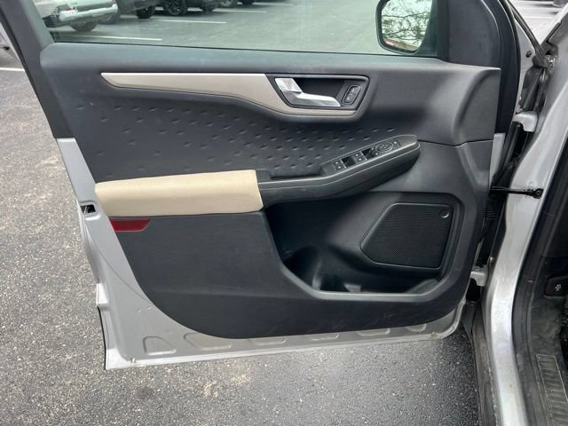 Used 2020 Ford Escape SE FWD image 24