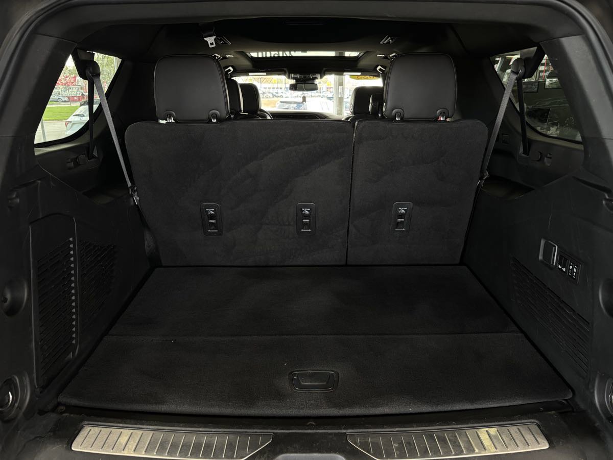 Used 2023 GMC Yukon XL Denali AWD/4WD image 20