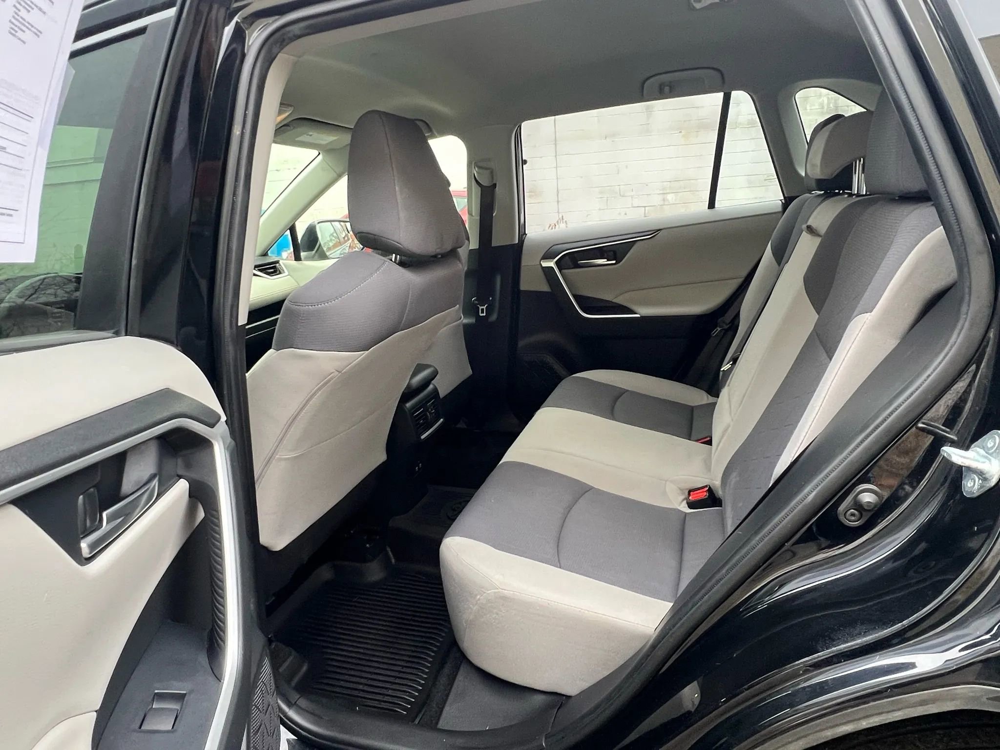 Used 2020 Toyota RAV4 XLE w/ XLE Grade Weather Package image 26