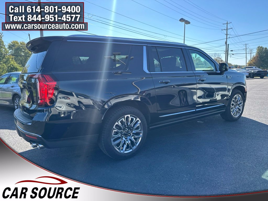 Used 2023 GMC Yukon XL Denali Ultimate AWD/4WD image 8