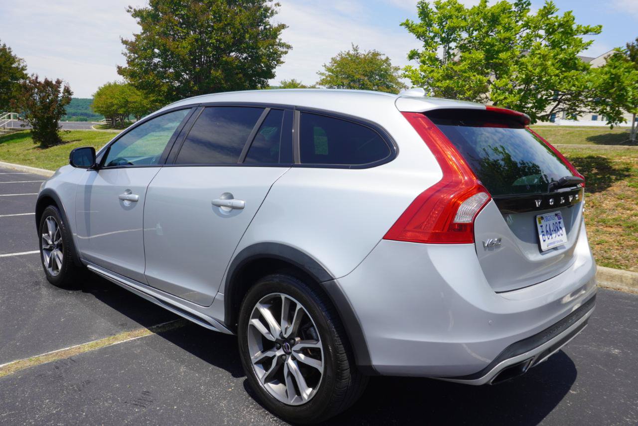 Used 2018 Volvo V60 T5 Cross Country w/ Convenience Package AWD/4WD image 6