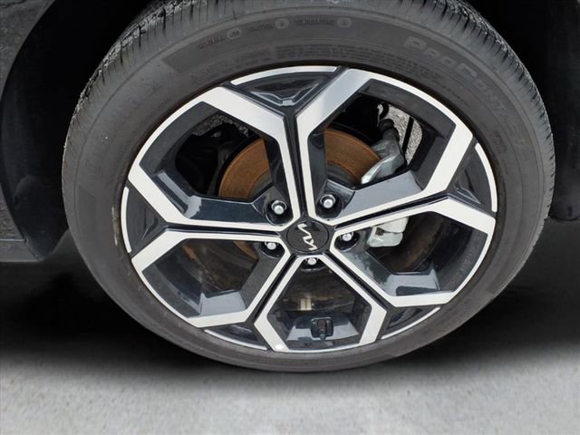 Used 2024 Kia Niro EX Touring image 10