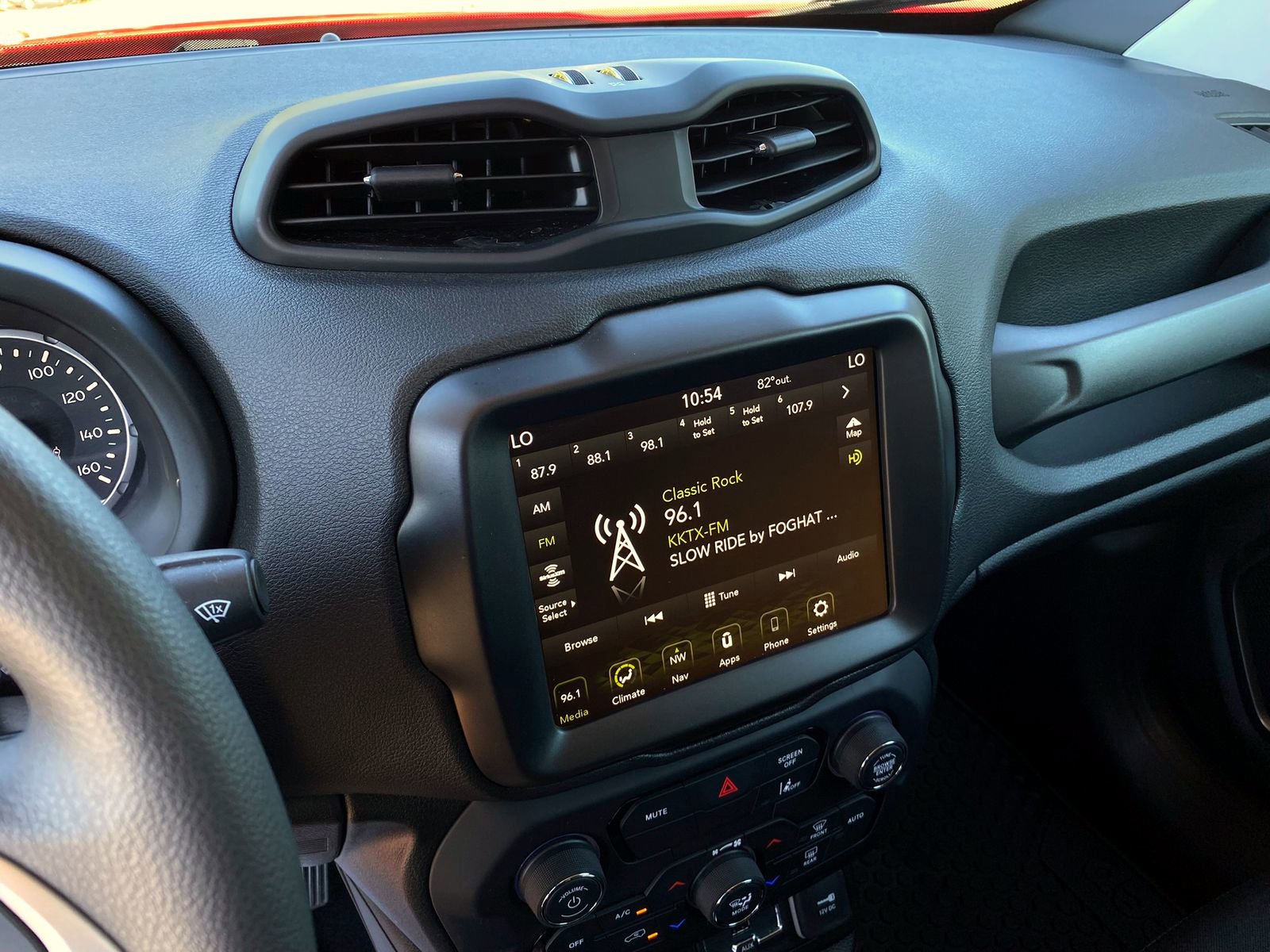 Used 2023 Jeep Renegade Latitude image 15