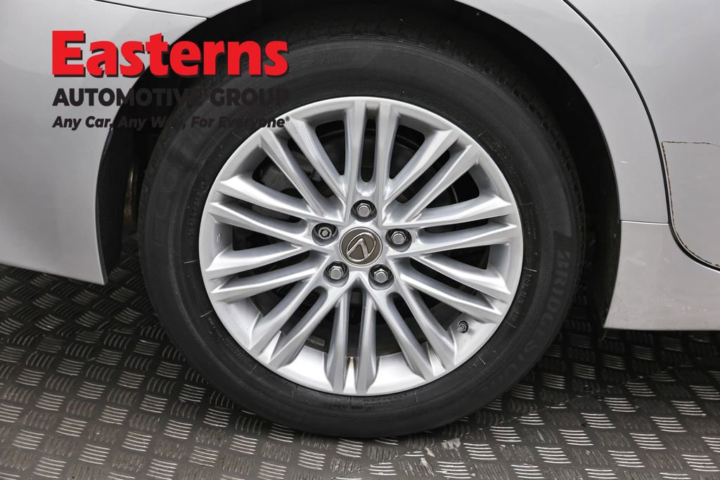 Used 2015 Lexus ES 350 w/ Luxury Package FWD image 32