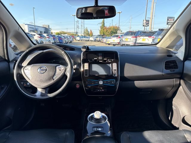 Used 2014 Nissan Leaf SL w/ Premium Package FWD image 11