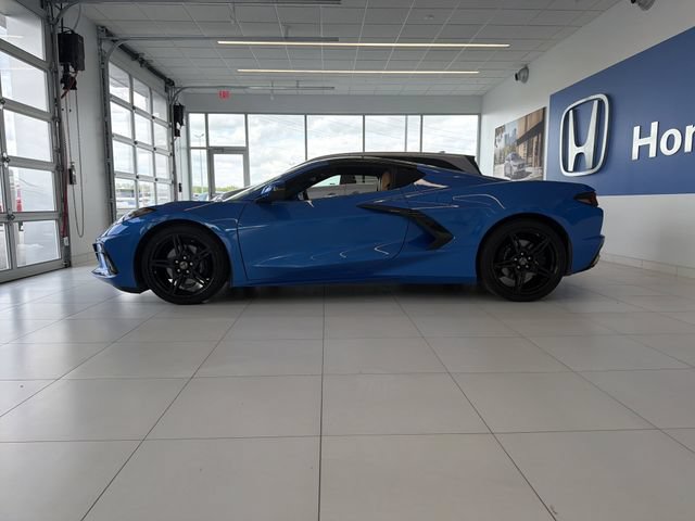 Used 2025 Chevrolet Corvette Stingray Premium Cpe w/ 3LT RWD image 2