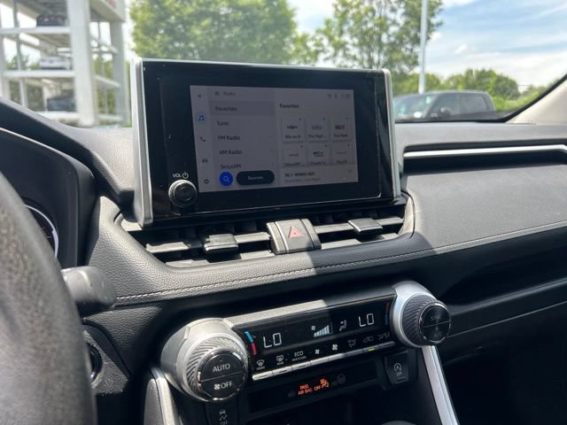 Used 2024 Toyota RAV4 XLE FWD image 25