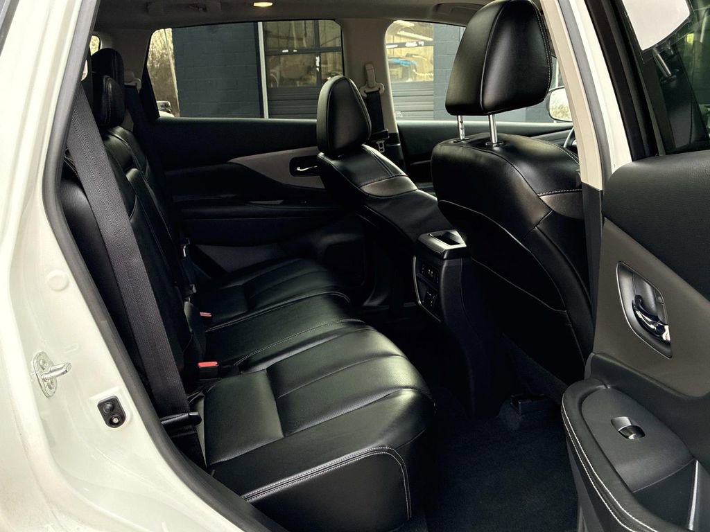 Used 2024 Nissan Murano SL image 11