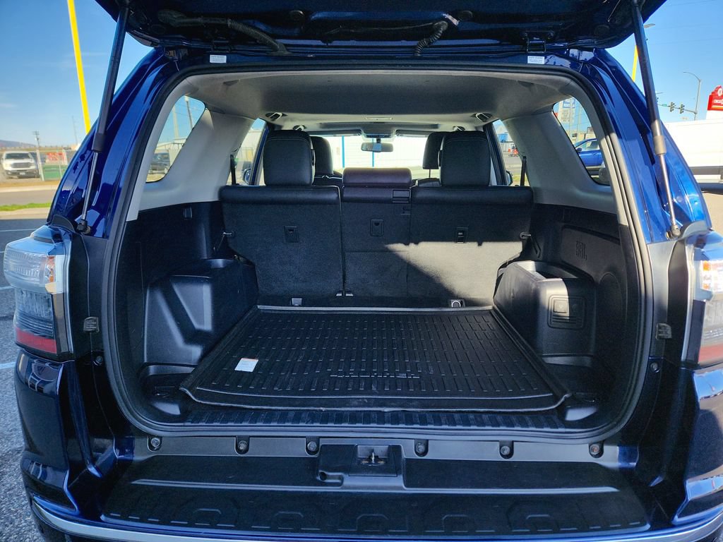 Used 2018 Toyota 4Runner Limited AWD/4WD image 34
