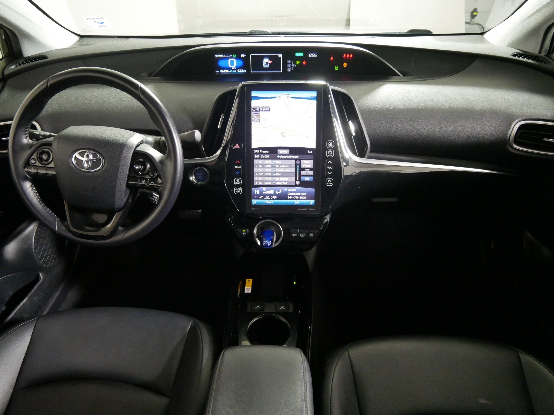 Used 2022 Toyota Prius Prime XLE FWD image 10