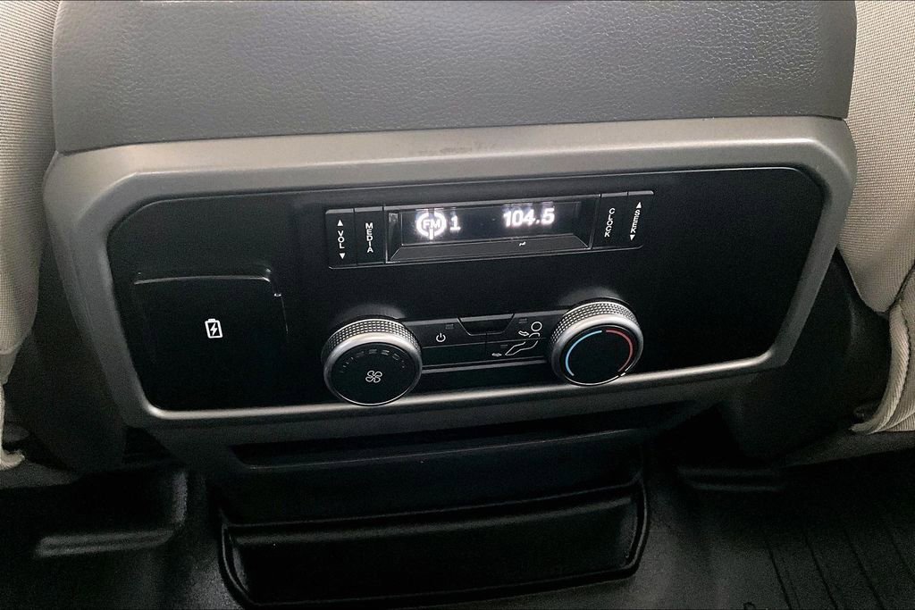 Used 2018 Ford Expedition XLT image 10