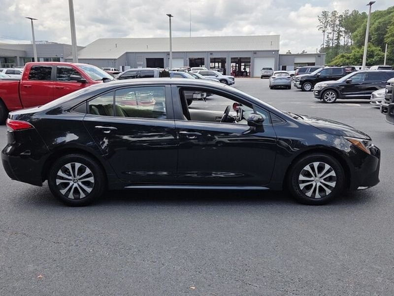 Used 2021 Toyota Corolla LE FWD image 15