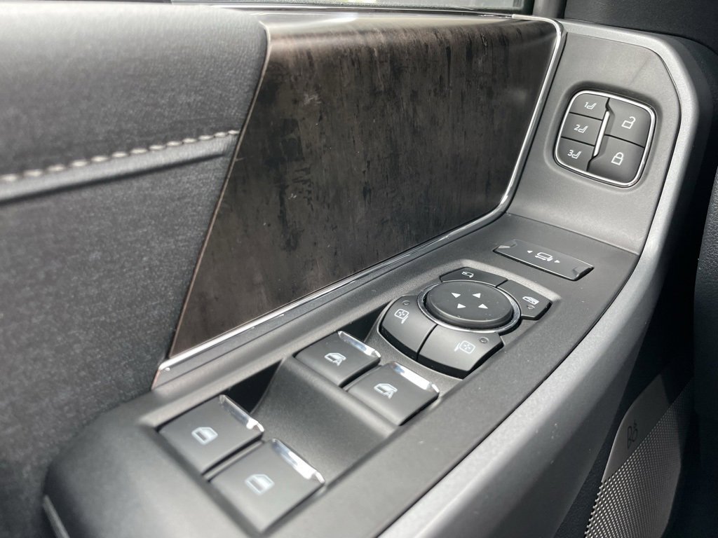 Used 2024 Ford F250 Lariat w/ Lariat Ultimate Package image 27