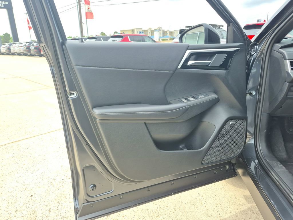 New 2026 Mitsubishi Outlander LE FWD image 20
