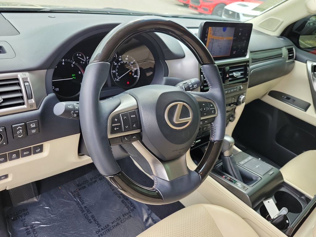 Used 2023 Lexus GX 460 Luxury w/ Accessory Package image 16