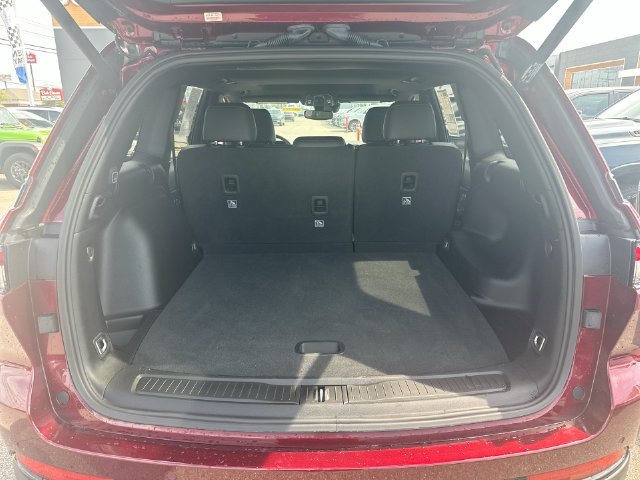 Certified 2024 Jeep Grand Cherokee Altitude AWD/4WD image 26
